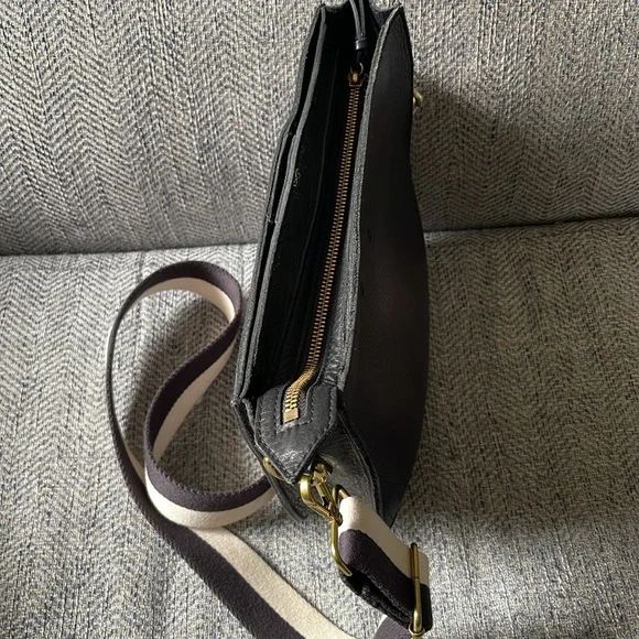 MADEWELL The Transport SaddleBag Black Leather Crossbody Sling Bag - Picture 12 of 16